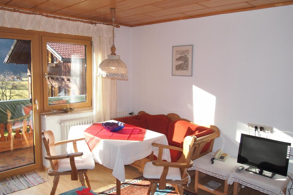 Apartament Haus Bergwelt Grän Pokój zdjęcie